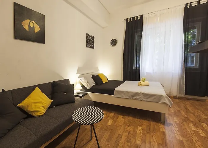 Πανσιόν Lucky